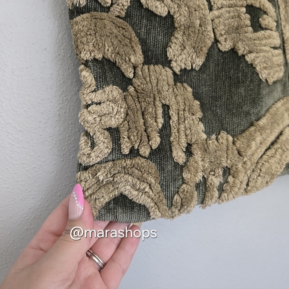 Pottery Barn Natalia Jacquard Sage Green 4 Pillow Covers - Picture 3 of 7